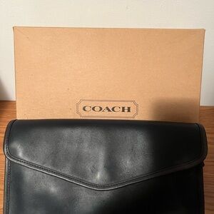 Coach Clutch